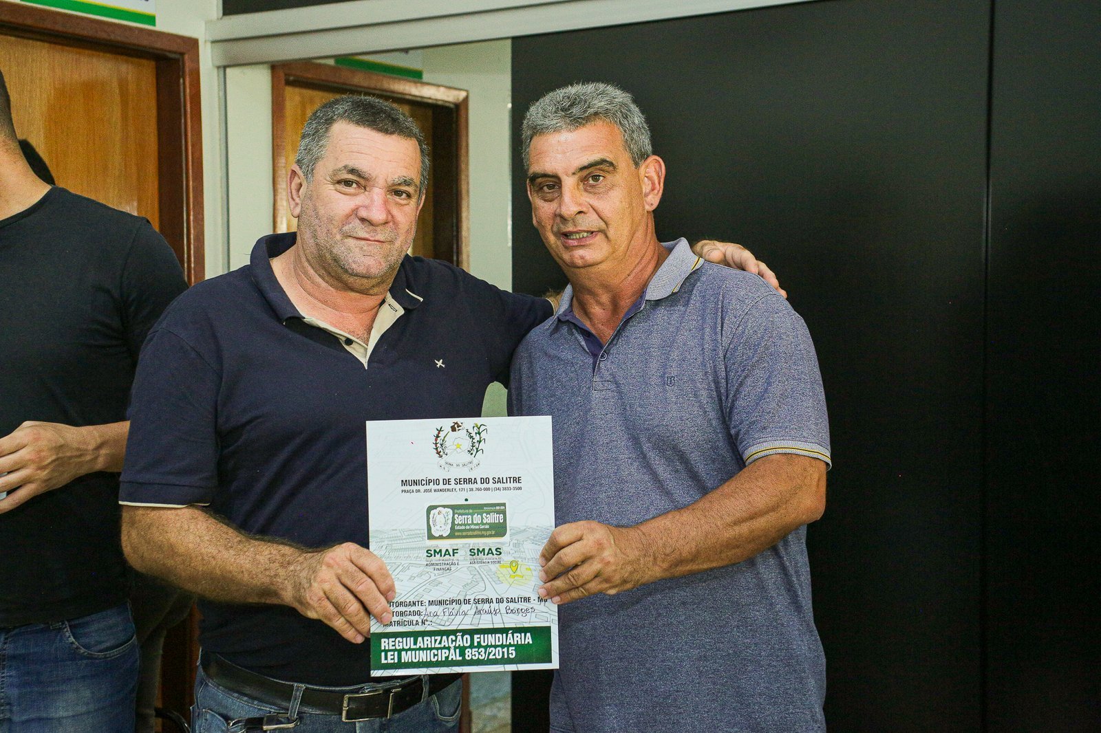 DIA MEMORAVEL : ENTREGA DA TITULAÇÃO REURB DO MUNIICIO DE SERRA DO SALITRE-MG