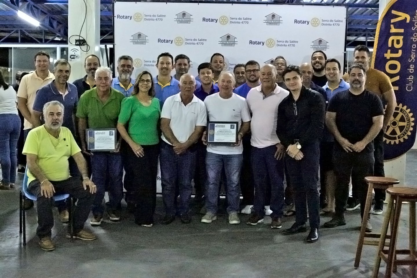 Rotary Club de Serra do Salitre Homenageia Josè Luiz Antunes e Família Antunes