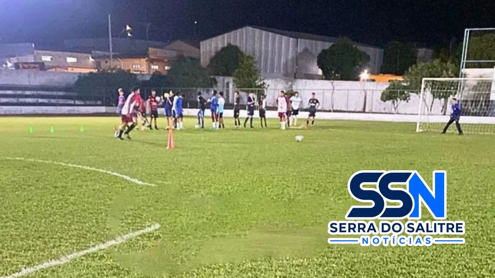 Projeto Segundo Tempo: Aulas gratuitas de futebol no Estádio Machadão movimentam Serra do Salitre